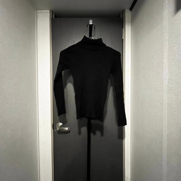 Black Turtle neck - Picture 1 of 2